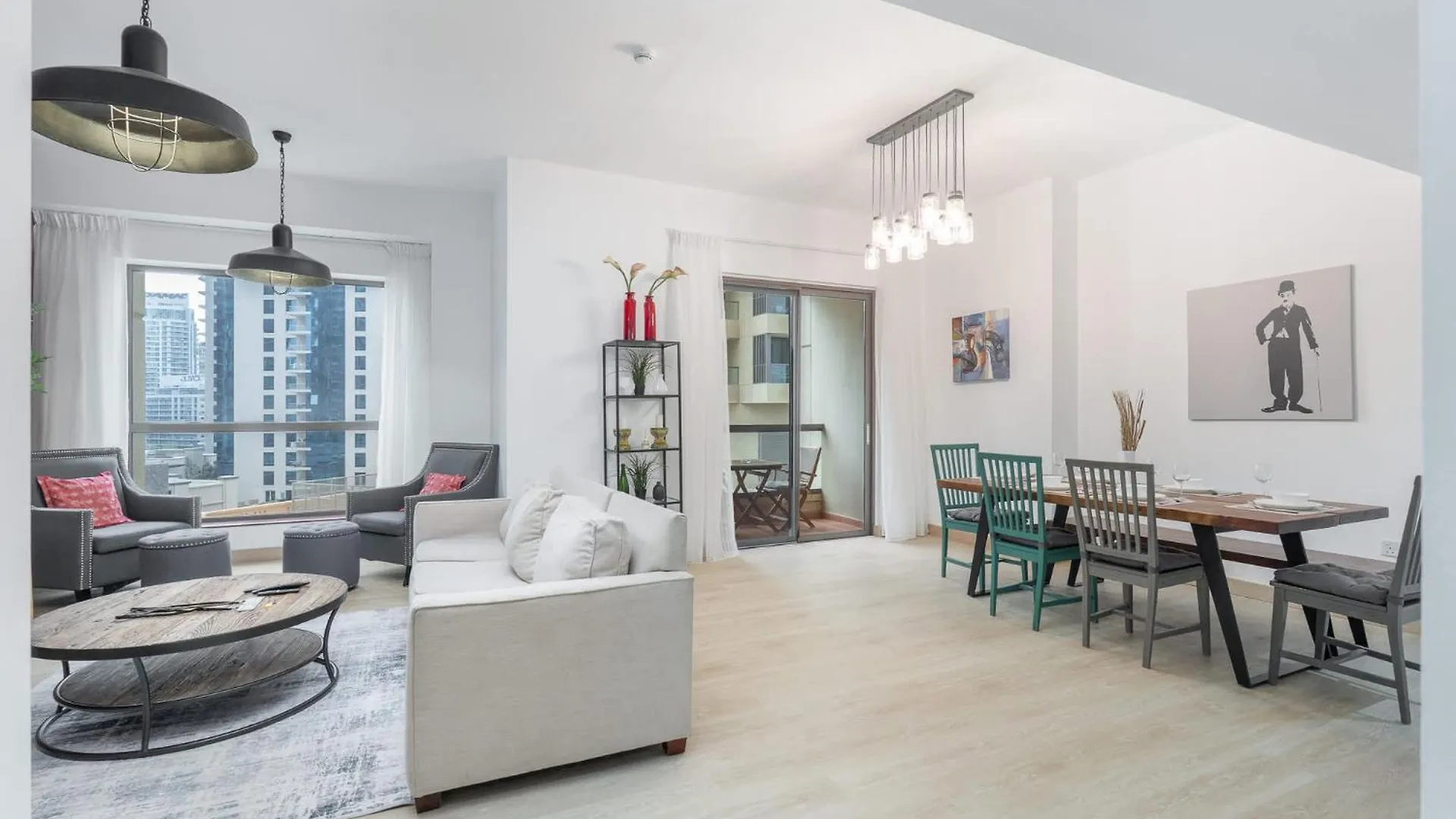 Stylish 4-Bedroom Apartment With Balcony Views In Jbr Dubai