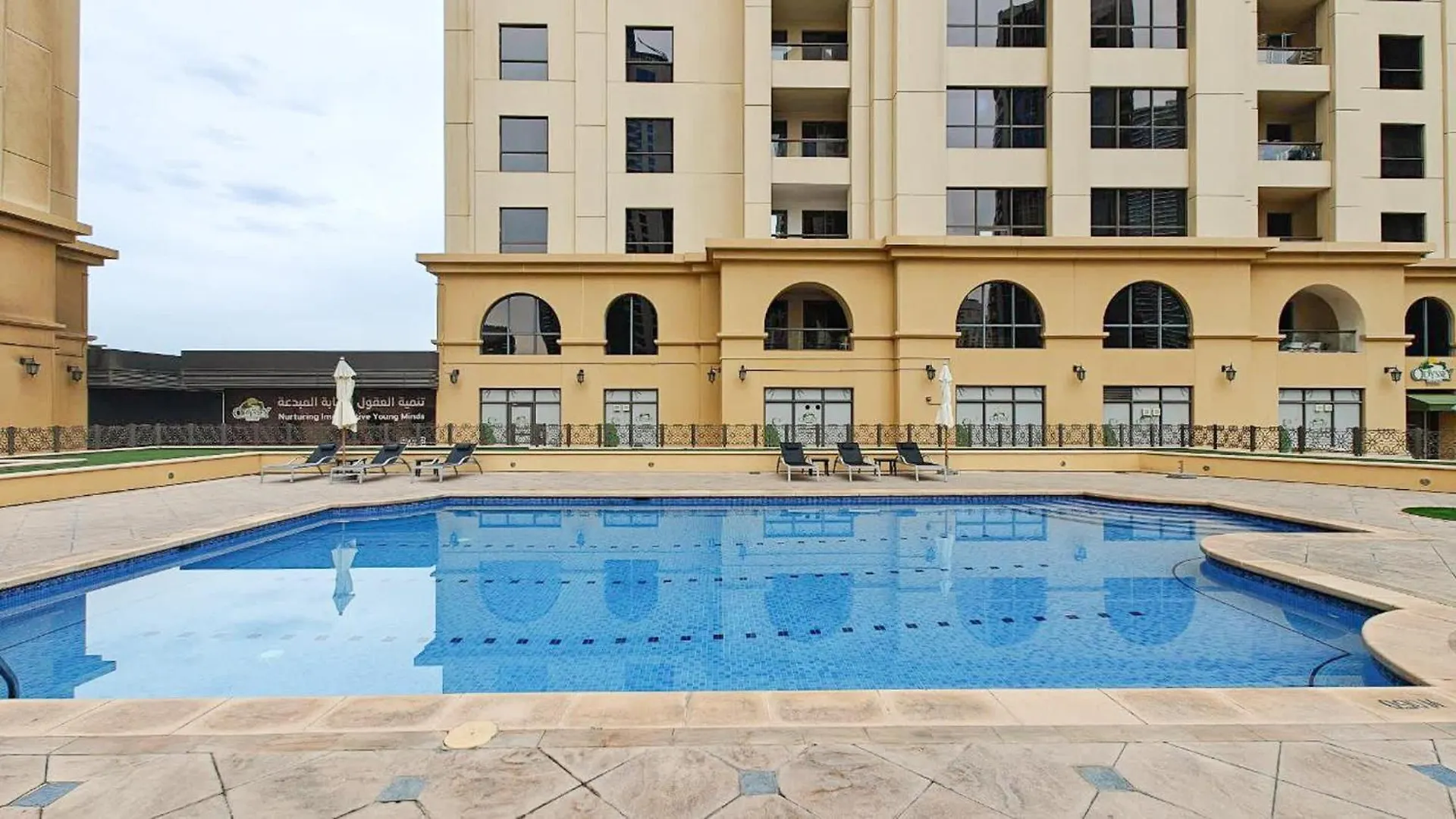 Stylish 4-Bedroom Apartment With Balcony Views In Jbr Dubai